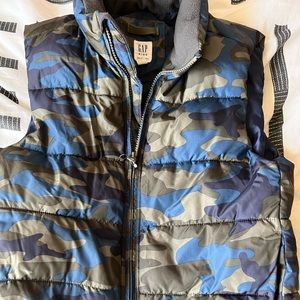 Like New, Smoke Free Home